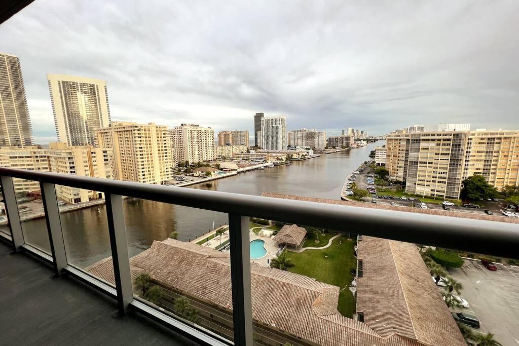 Beachwalk 1B 1B Incredible View Apartment 14 A Hallandale Beach Eksteriør bilde