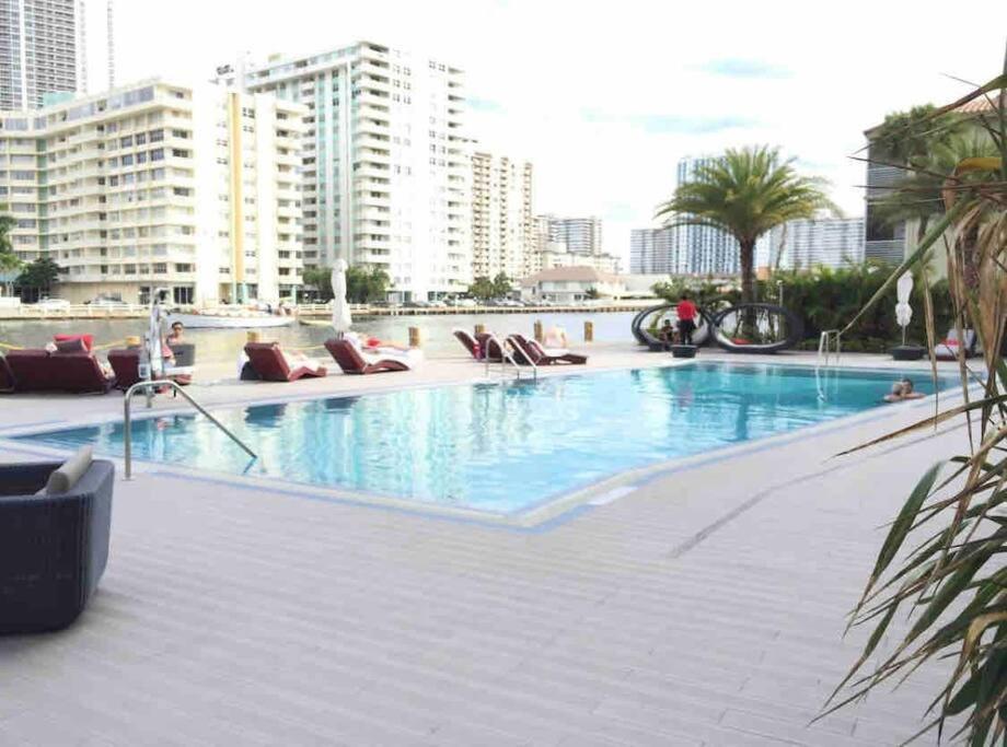 Beachwalk 1B 1B Incredible View Apartment 14 A Hallandale Beach Eksteriør bilde